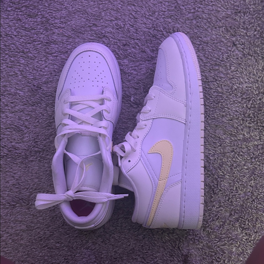 Jordan Women's Sneakers in White and Cream